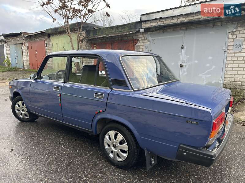 Седан ВАЗ / Lada 2107 2003 в Миколаєві