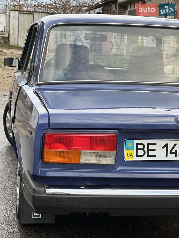 Седан ВАЗ / Lada 2107 2003 в Миколаєві