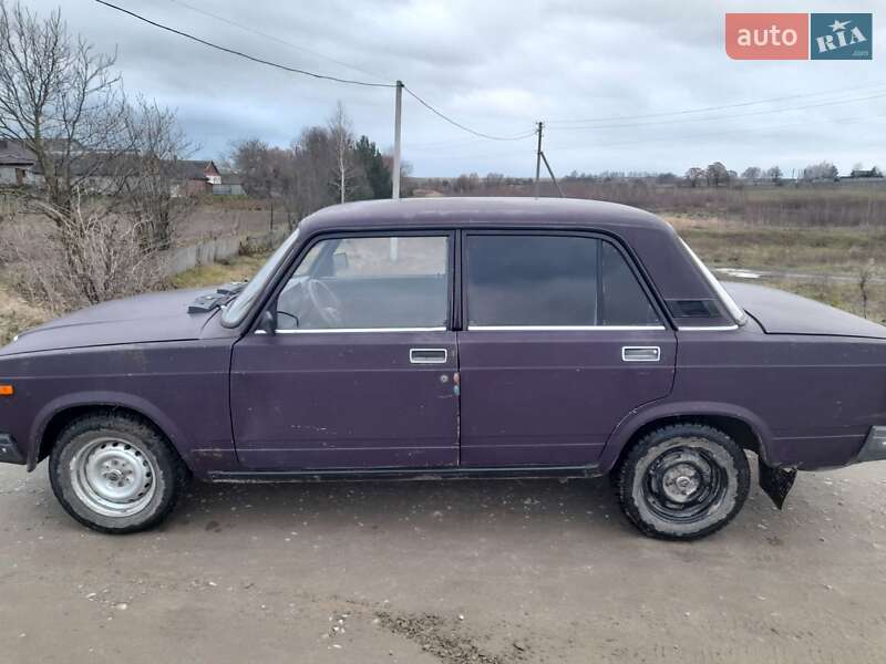 Седан ВАЗ / Lada 2107 1998 в Луцьку