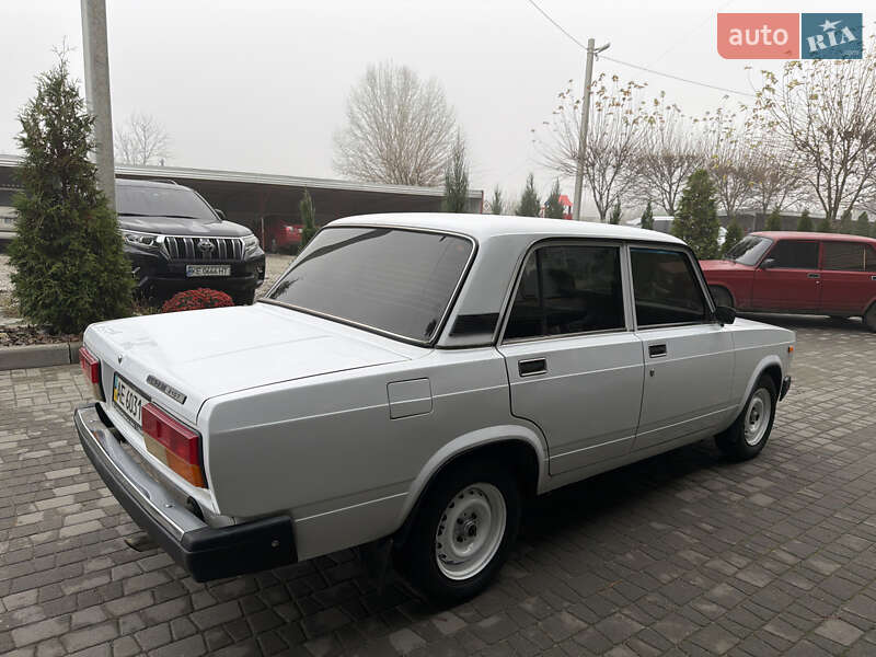 Седан ВАЗ / Lada 2107 2008 в Днепре