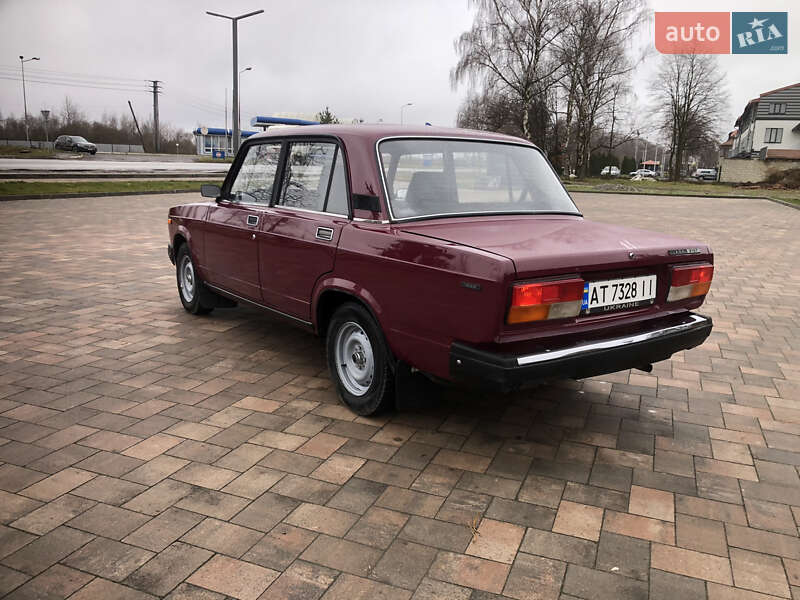 Седан ВАЗ / Lada 2107 2003 в Ивано-Франковске