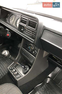 Седан ВАЗ / Lada 2107 2003 в Івано-Франківську