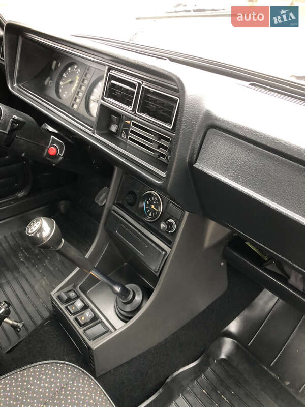 Седан ВАЗ / Lada 2107 2003 в Ивано-Франковске