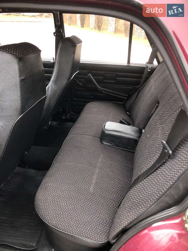 Седан ВАЗ / Lada 2107 2003 в Ивано-Франковске