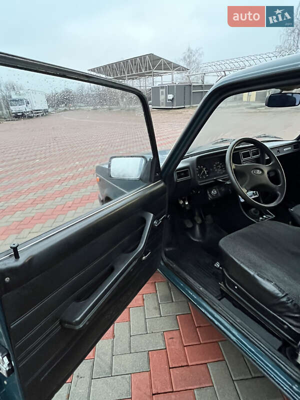 Седан ВАЗ / Lada 2107 2004 в Білій Церкві