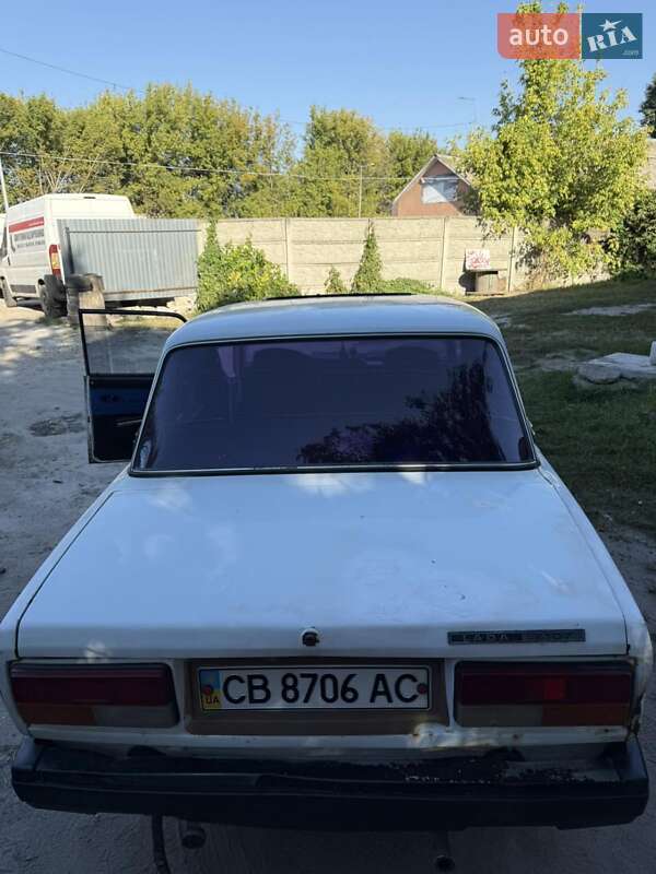 Седан ВАЗ / Lada 2107 1998 в Хотове