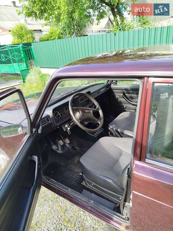 Седан ВАЗ / Lada 2107 2011 в Звягеле фото 6 Седан ВАЗ / Lada 2107 2011 в Звягеле