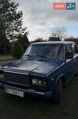 Седан ВАЗ 2107 2004 в Хоролі