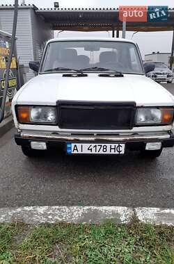 Седан ВАЗ / Lada 2107 1995 в Киеве