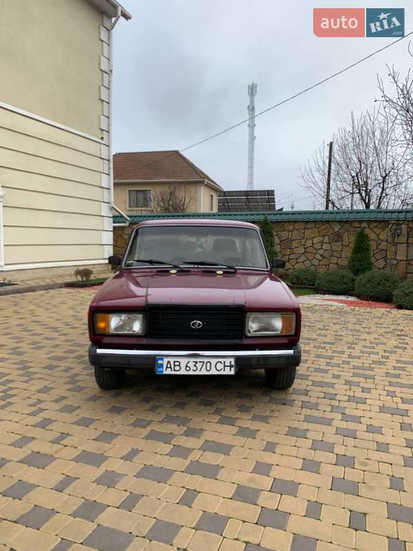 Седан ВАЗ / Lada 2107 2002 в Могилів-Подільському