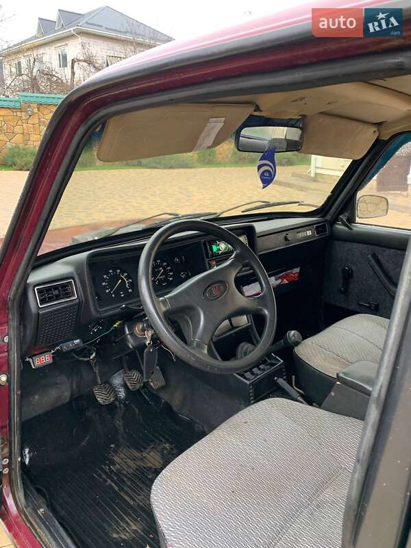 Седан ВАЗ / Lada 2107 2002 в Могилів-Подільському