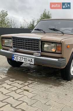 Седан ВАЗ 2107 1983 в Вижнице
