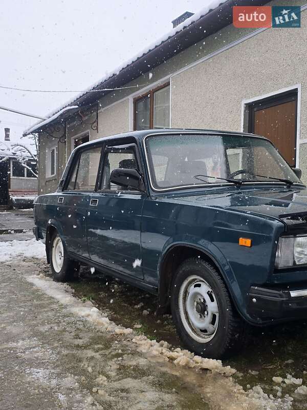 Седан ВАЗ / Lada 2107 2003 в Залещиках фото 3 Седан ВАЗ / Lada 2107 2003 в Залещиках