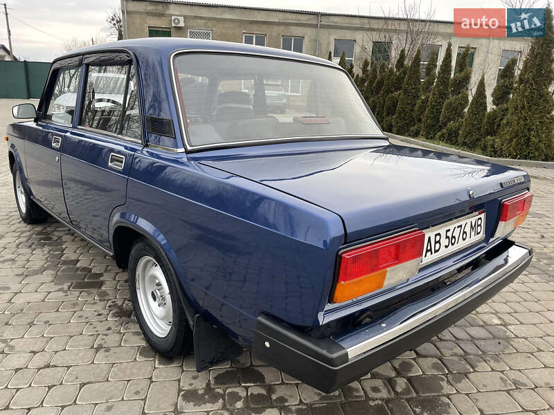 Седан ВАЗ / Lada 2107 2007 в Ильинцах