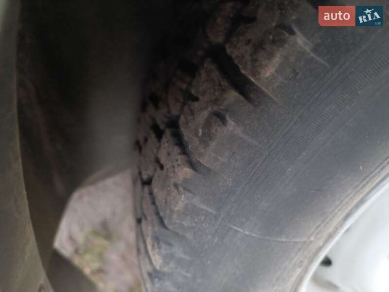 Седан ВАЗ / Lada 2107 1996 в Ніжині