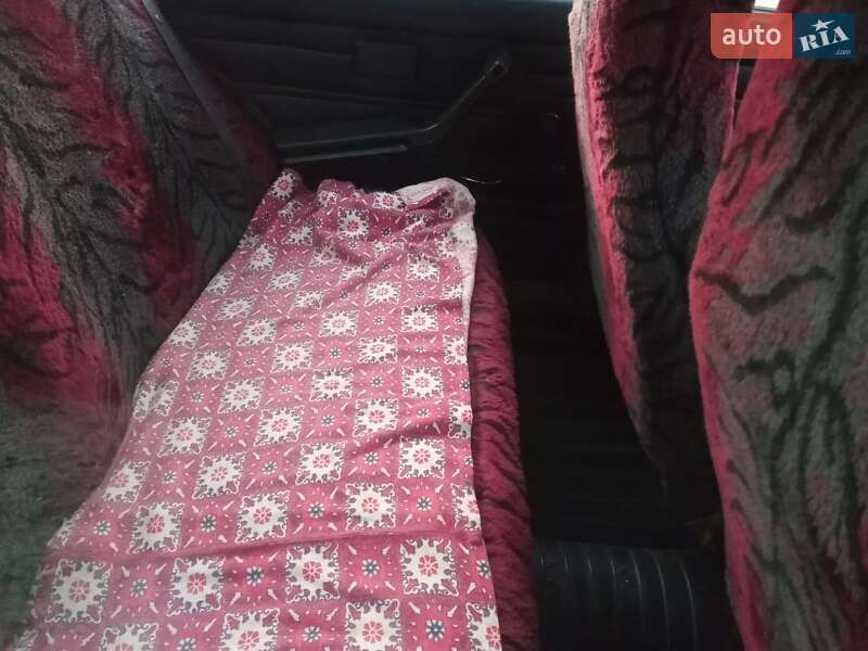 Седан ВАЗ / Lada 2107 2004 в Сумах