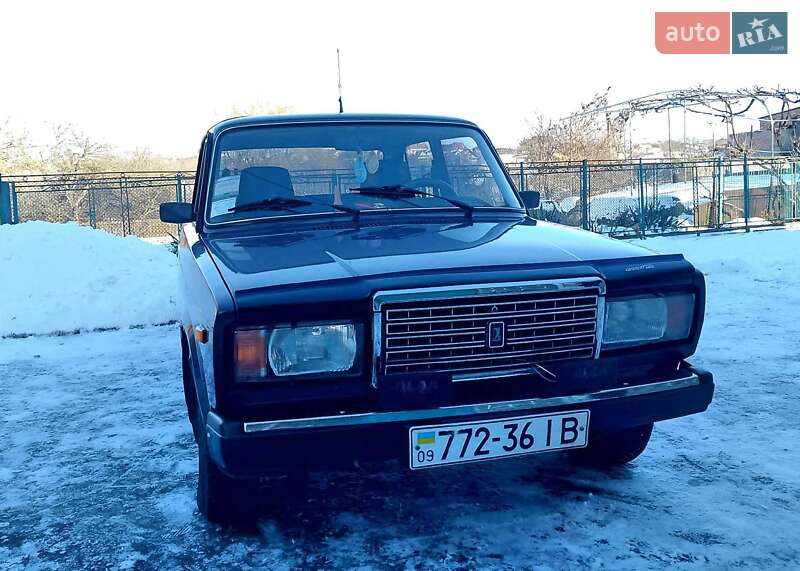 Седан ВАЗ / Lada 2107 2003 в Городенке