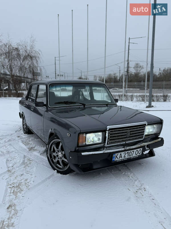 Седан ВАЗ / Lada 2107 2008 в Києві