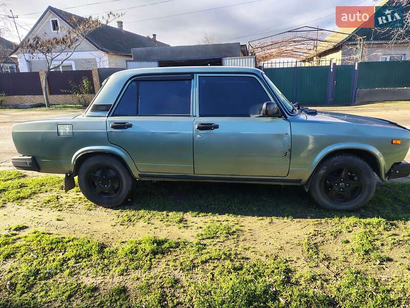 Седан ВАЗ / Lada 2107 2007 в Белгороде-Днестровском