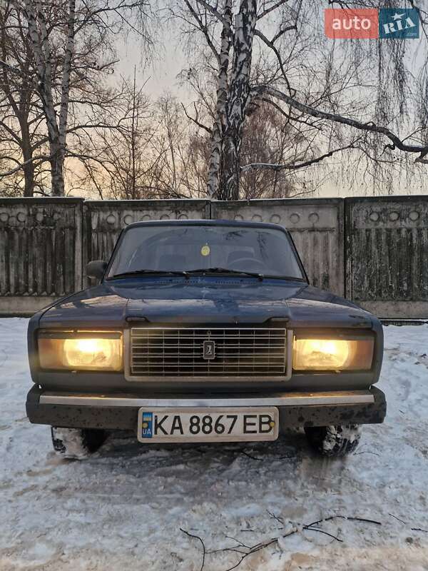 Седан ВАЗ / Lada 2107 2008 в Киеве