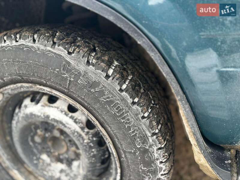 Седан ВАЗ / Lada 2107 2005 в Надворной