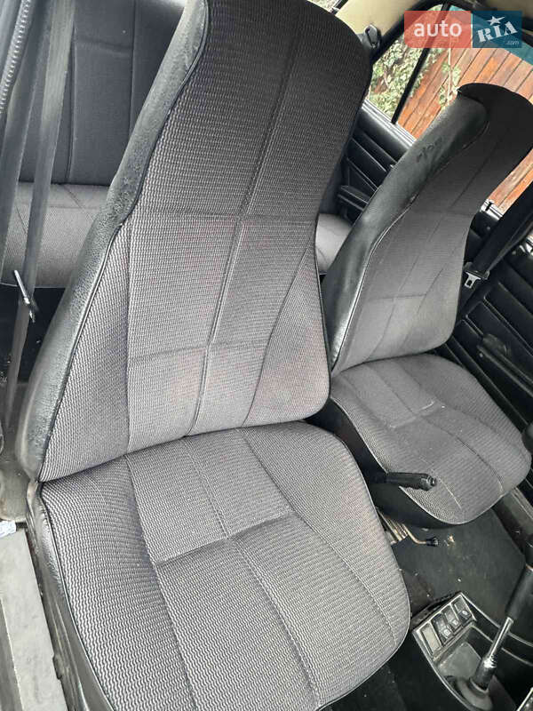 Седан ВАЗ / Lada 2107 2001 в Запоріжжі