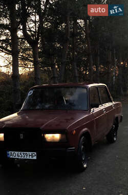 Седан ВАЗ 2107 1988 в Ужгороде