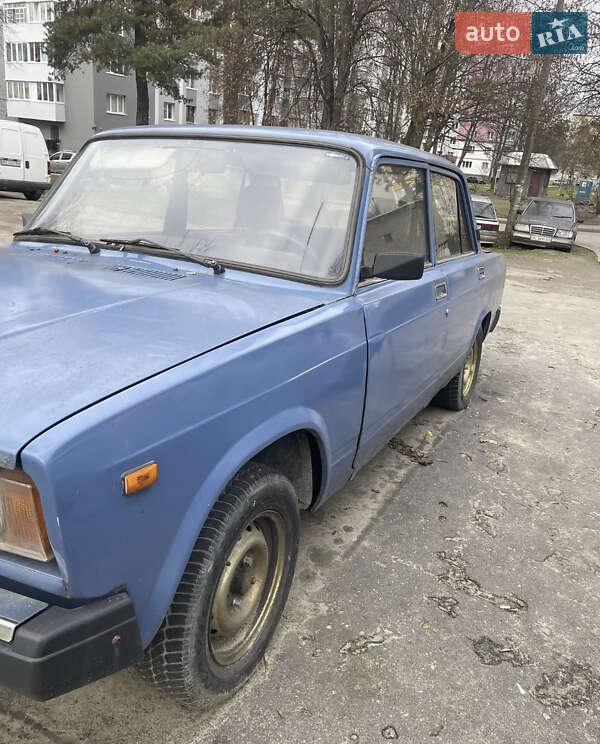 Седан ВАЗ / Lada 2107 2005 в Новояворовске