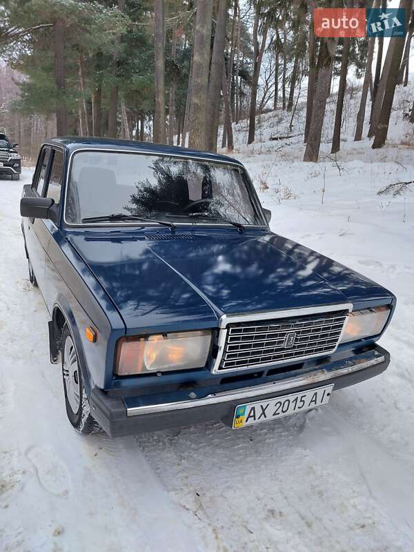 Седан ВАЗ / Lada 2107 2005 в Тростянце