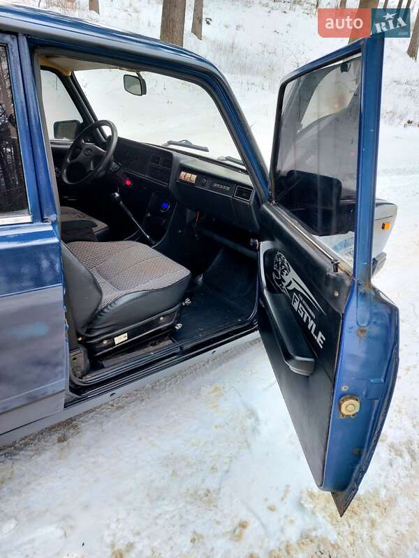 Седан ВАЗ / Lada 2107 2005 в Тростянце