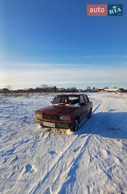 Седан ВАЗ 2107 1984 в Черкасах