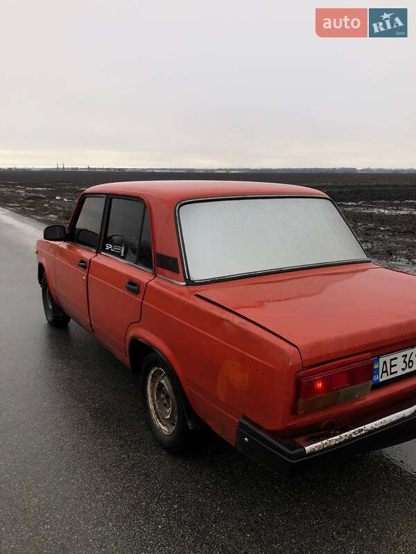 Седан ВАЗ / Lada 2107 1992 в Синельниково