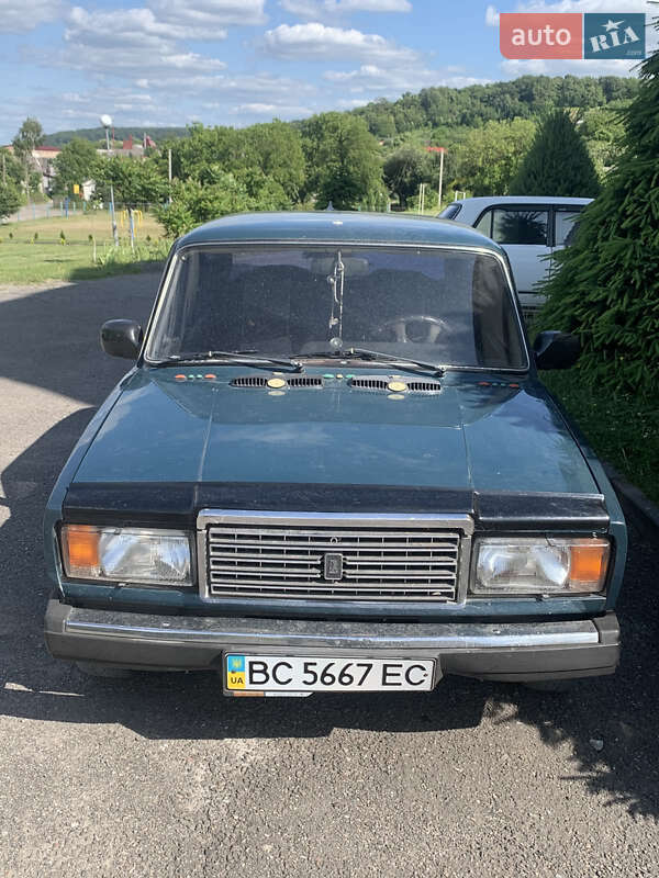 Седан ВАЗ / Lada 2107 2005 в Золочеве фото Седан ВАЗ / Lada 2107 2005 в Золочеве