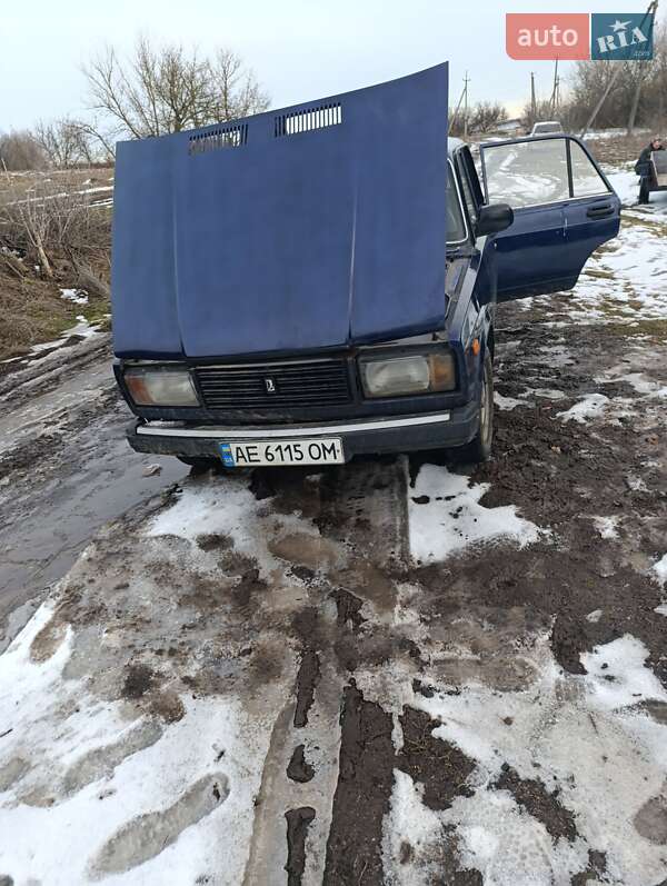 Седан ВАЗ / Lada 2107 2004 в Днепре