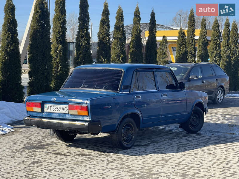 Седан ВАЗ / Lada 2107 2005 в Надворной