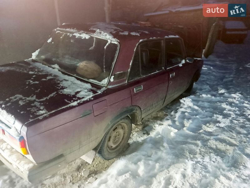 Седан ВАЗ / Lada 2107 2000 в Сумах