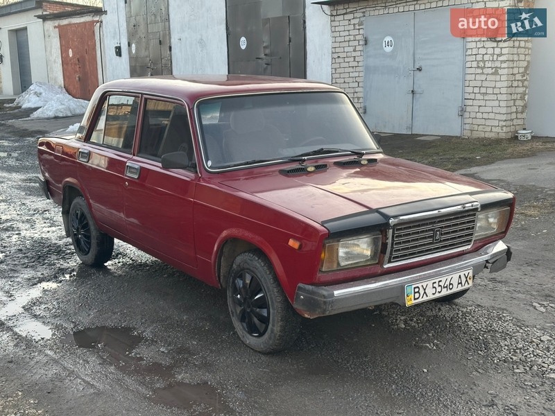 Седан ВАЗ / Lada 2107 1993 в Шепетовке