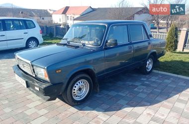 Седан ВАЗ 2107 1983 в Мукачево