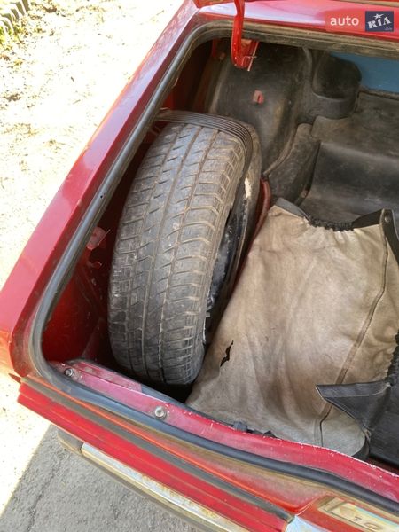 Седан ВАЗ / Lada 2107 1998 в Макарове