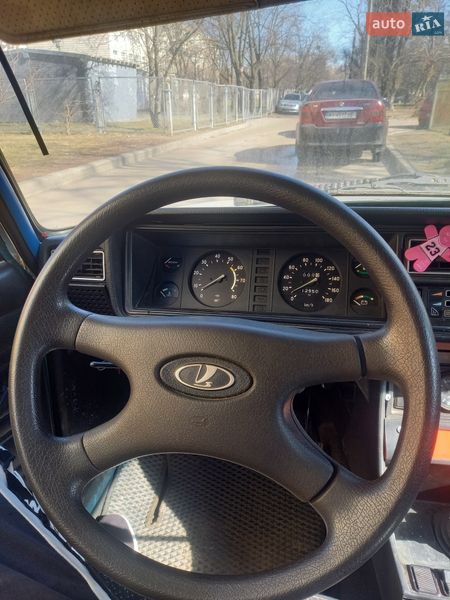 Седан ВАЗ / Lada 2107 2004 в Киеве