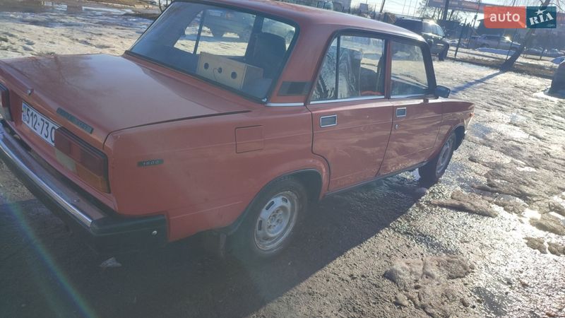 Седан ВАЗ / Lada 2107 1996 в Сумах