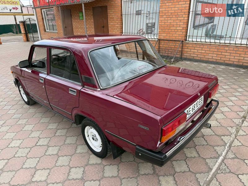 Седан ВАЗ / Lada 2107 2005 в Апостолово
