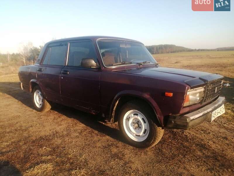 Седан ВАЗ / Lada 2107 2005 в Макарове