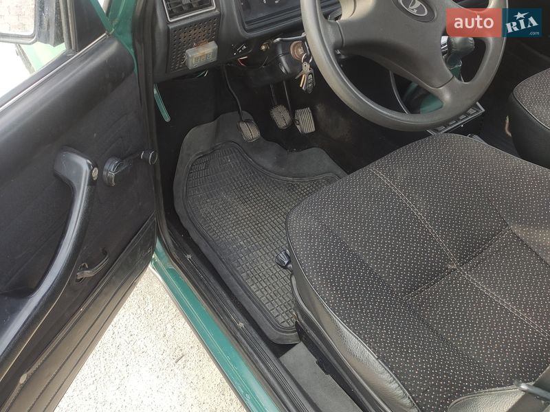 Седан ВАЗ / Lada 2107 2005 в Белой Церкви