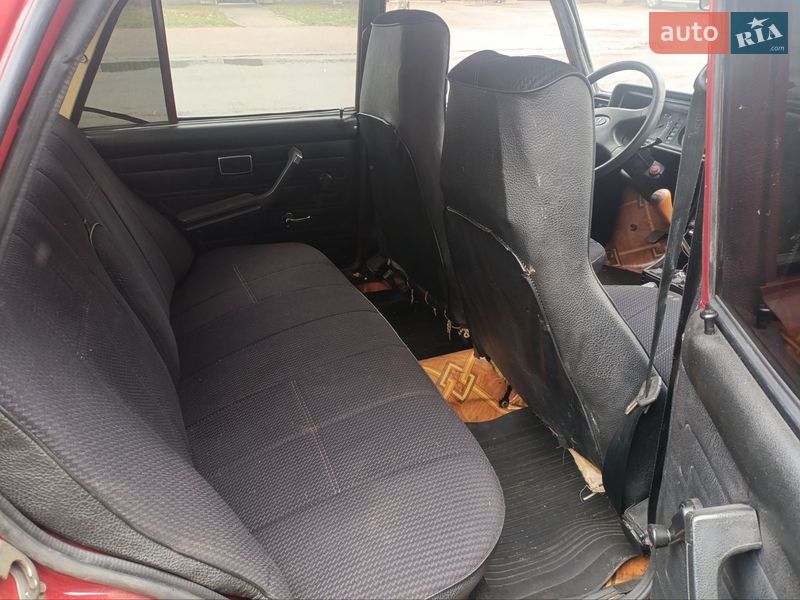 Седан ВАЗ / Lada 2107 1998 в Буче