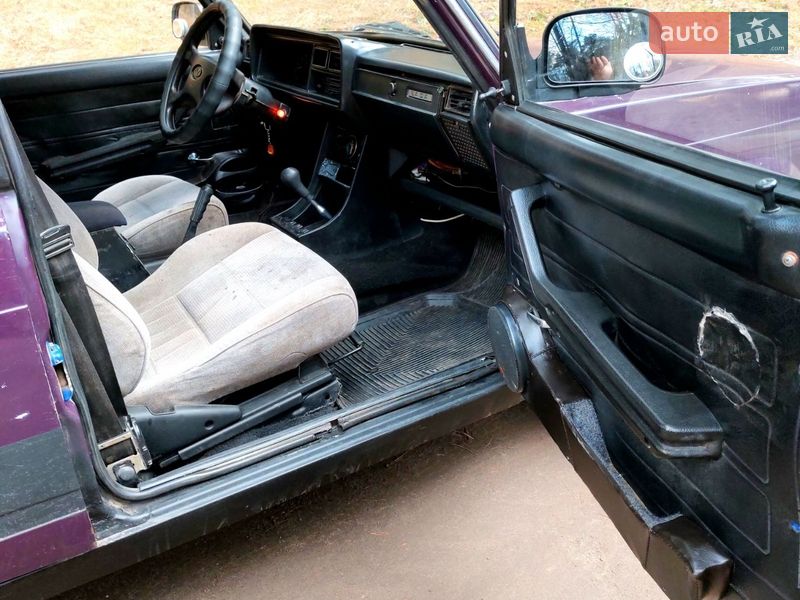 Седан ВАЗ / Lada 2107 2001 в Тростянце