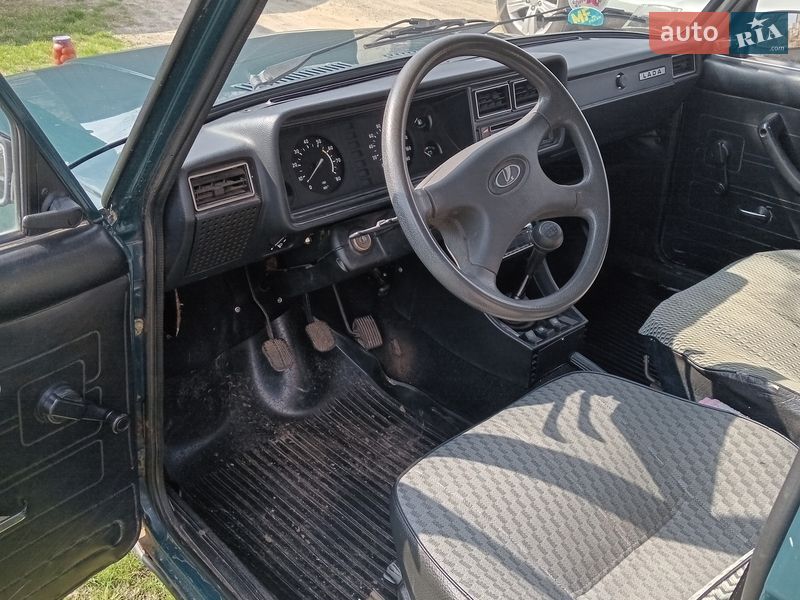 Седан ВАЗ / Lada 2107 2006 в Миргороде