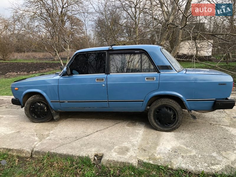 Седан ВАЗ / Lada 2107 1995 в Корсуне-Шевченковском фото 4 Седан ВАЗ / Lada 2107 1995 в Корсуне-Шевченковском
