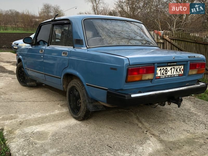 Седан ВАЗ / Lada 2107 1995 в Корсуне-Шевченковском фото 6 Седан ВАЗ / Lada 2107 1995 в Корсуне-Шевченковском