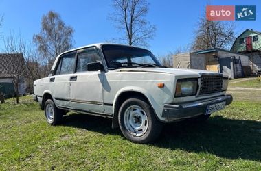 Седан ВАЗ 2107 2000 в Батурині